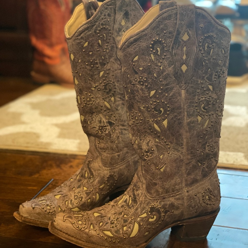 Gorgeous Corral Cowgirl Boots